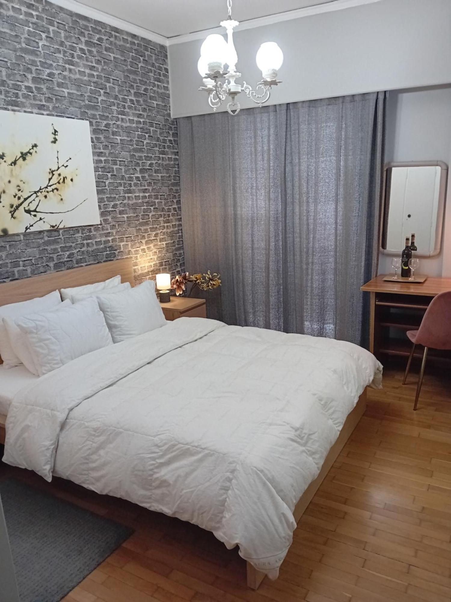 Ferienwohnung Joanna'S Heart Of Athens One Br Charm Balcony View Walk To Tourist Spots Exterior foto